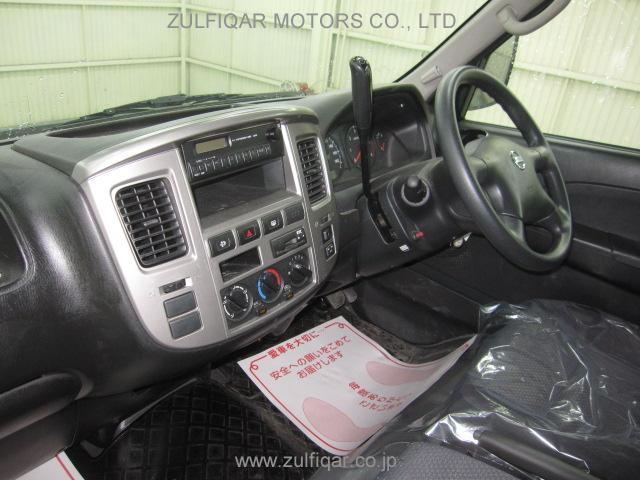 NISSAN CARAVAN 2009 Image 10