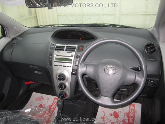 TOYOTA VITZ 2009 Image 2