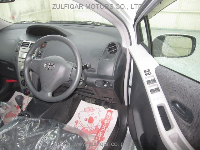 TOYOTA VITZ 2009 Image 8