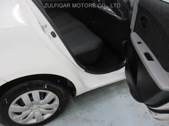 TOYOTA VITZ 2009 Image 11