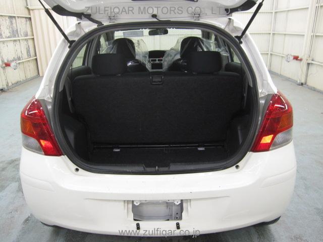 TOYOTA VITZ 2009 Image 12