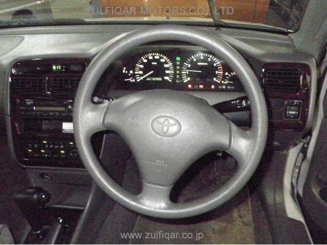 TOYOTA CORONA PREMIO 2001 Image 4