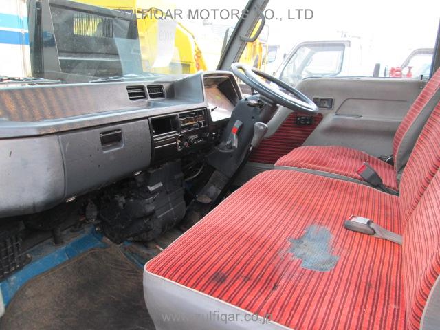 MITSUBISHI CANTER DUMP TRUCK 1988 Image 2