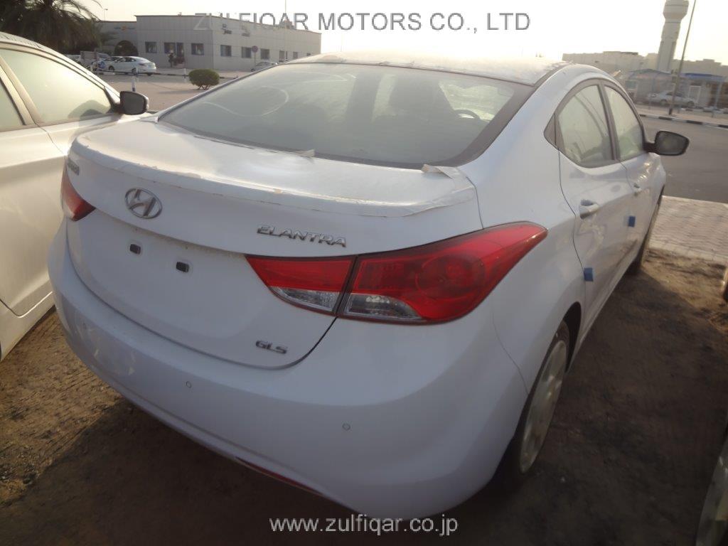 HYUNDAI ELANTRA 2014 Image 3