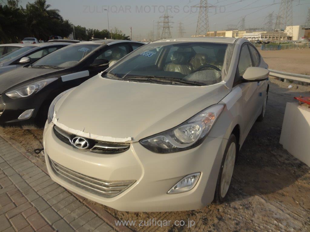 HYUNDAI ELANTRA 2014 Image 4