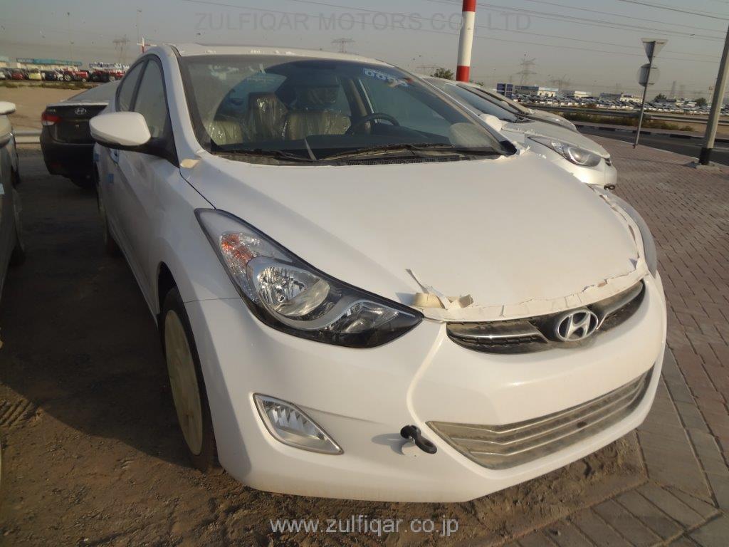 HYUNDAI ELANTRA 2014 Image 4