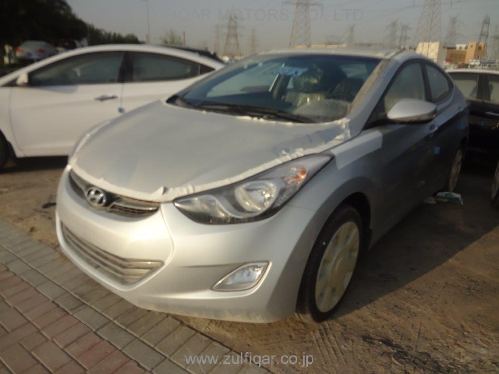 HYUNDAI ELANTRA 2014 Image 4