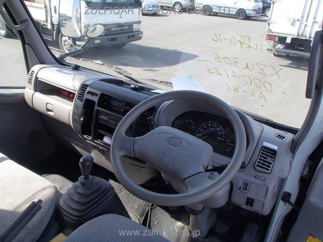 TOYOTA DYNA 2004 Image 7