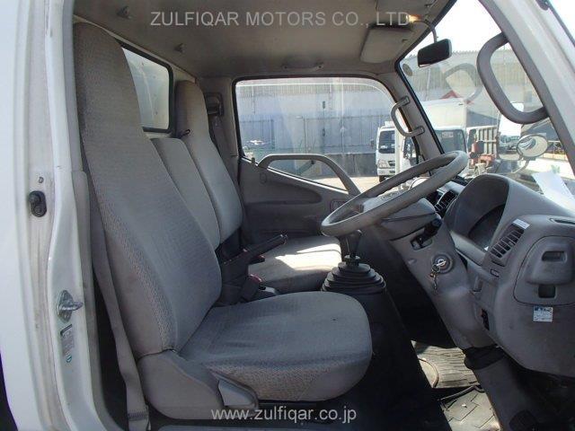 TOYOTA DYNA 2004 Image 8