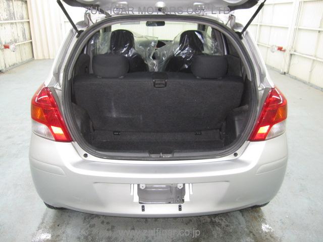 TOYOTA VITZ 2009 Image 12