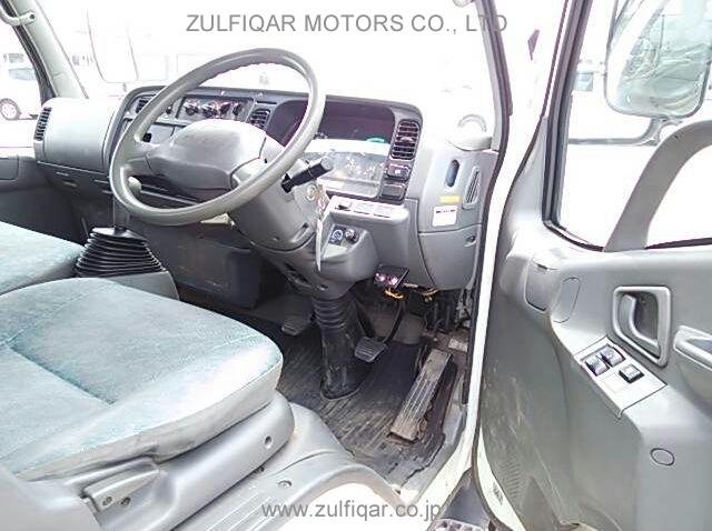 MITSUBISHI CANTER TRUCK 2001 Image 2