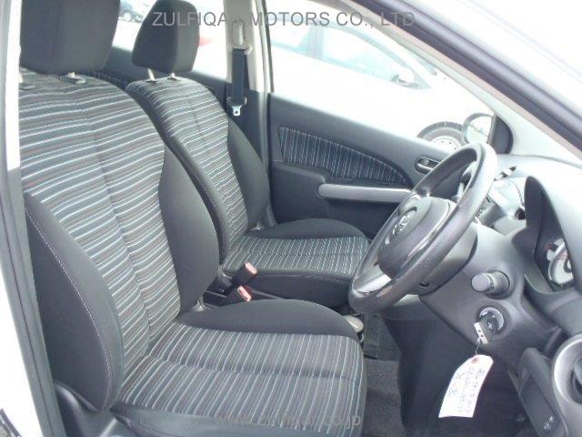 MAZDA DEMIO 2009 Image 8