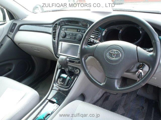 TOYOTA KLUGER 2005 Image 6