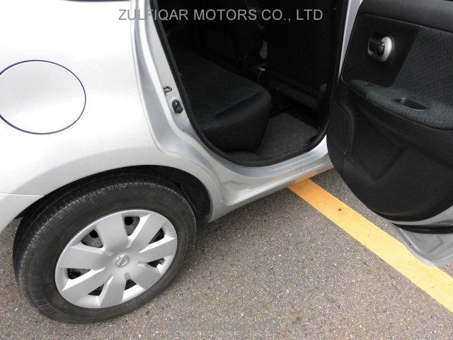 NISSAN NOTE 2012 Image 11