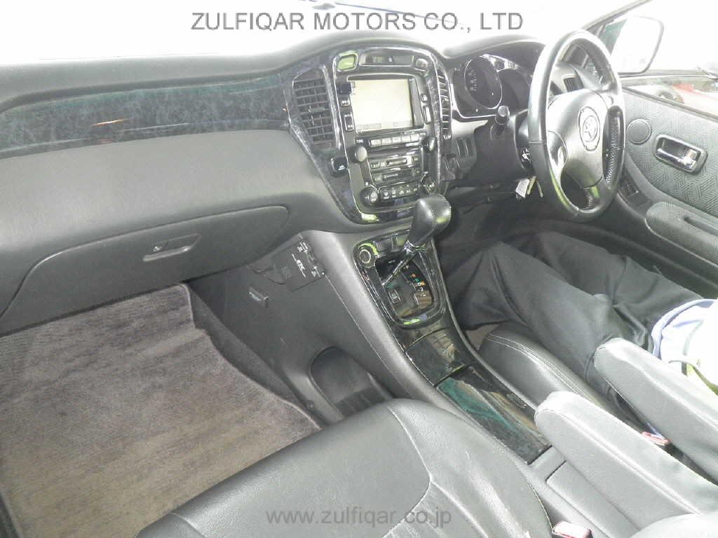 TOYOTA KLUGER 2001 Image 3