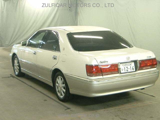 TOYOTA CROWN 2002 Image 2