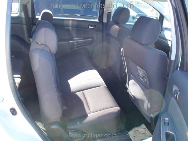 TOYOTA WISH 2004 Image 8