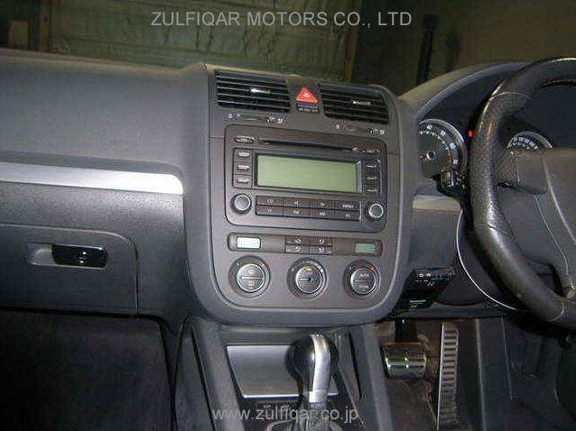 VOLKSWAGEN GOLF 2005 Image 3