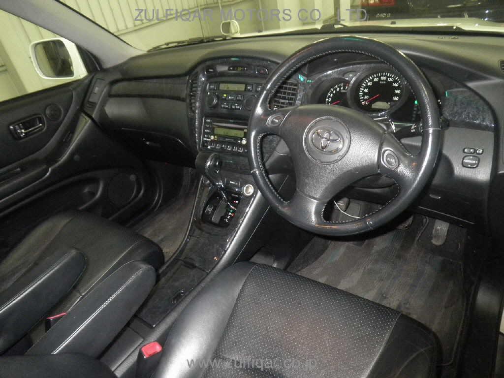 TOYOTA KLUGER 2003 Image 3