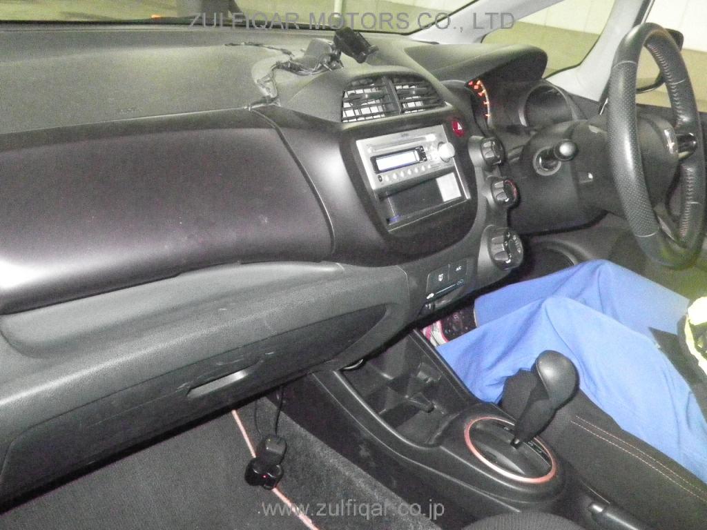 HONDA FIT 2010 Image 3