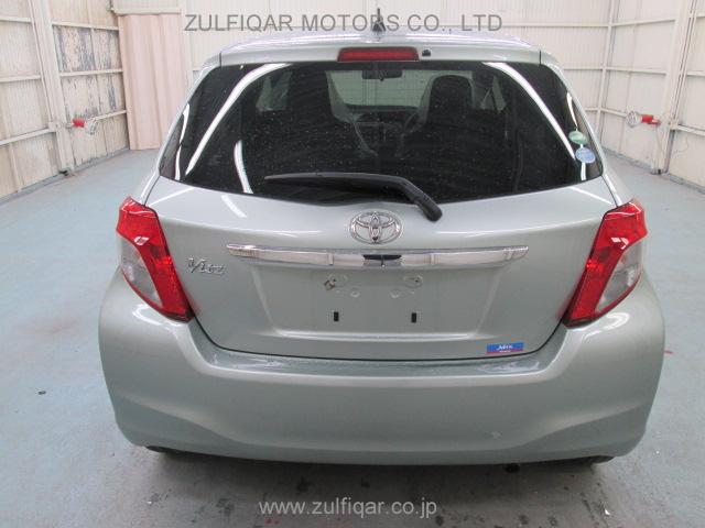 TOYOTA VITZ 2012 Image 5