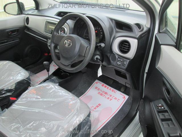 TOYOTA VITZ 2012 Image 8