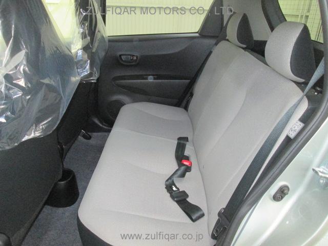 TOYOTA VITZ 2012 Image 10