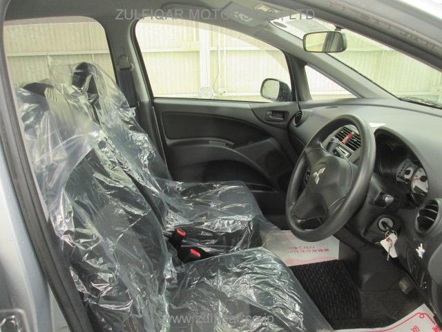 MITSUBISHI COLT 2009 Image 7