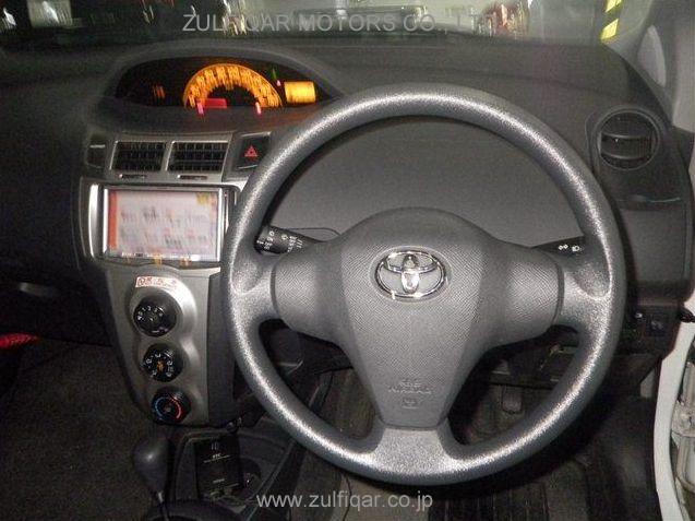 TOYOTA VITZ 2009 Image 3