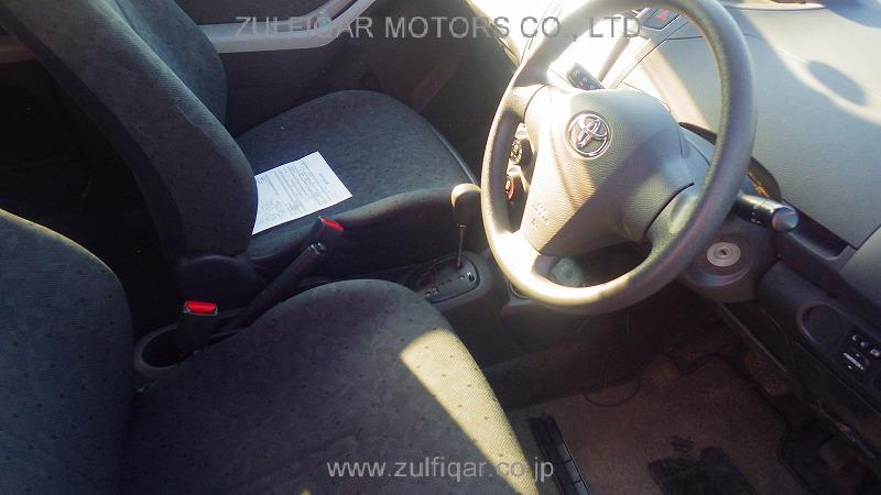 TOYOTA VITZ 2009 Image 9