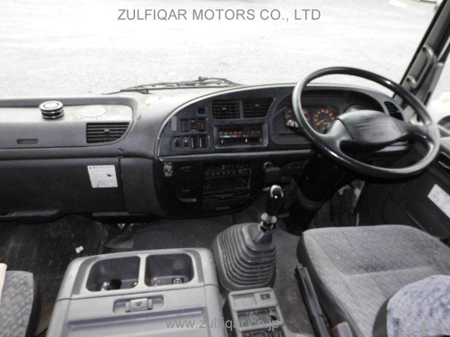 ISUZU FORWARD 2002 Image 2