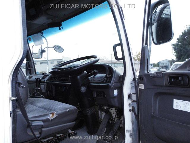 ISUZU FORWARD 2002 Image 8