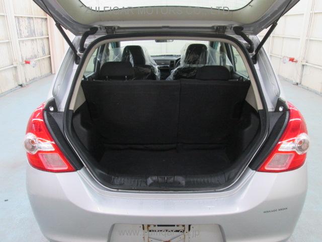 NISSAN TIIDA 2009 Image 12