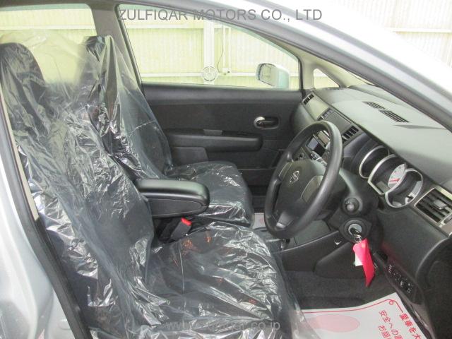 NISSAN TIIDA 2009 Image 7