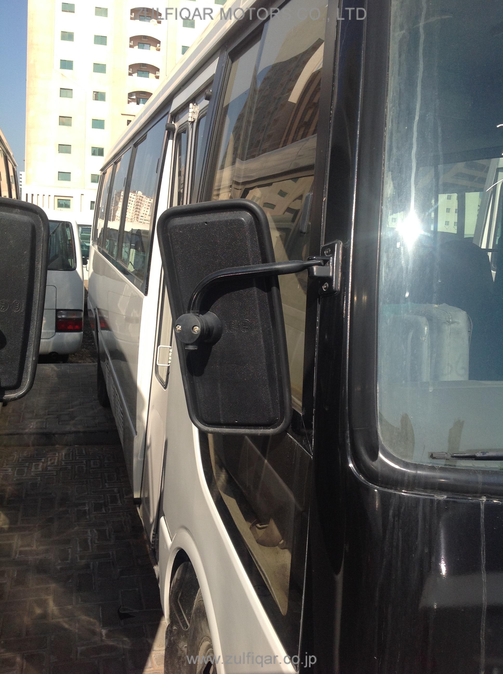 MITSUBISHI ROSA BUS 2005 Image 3