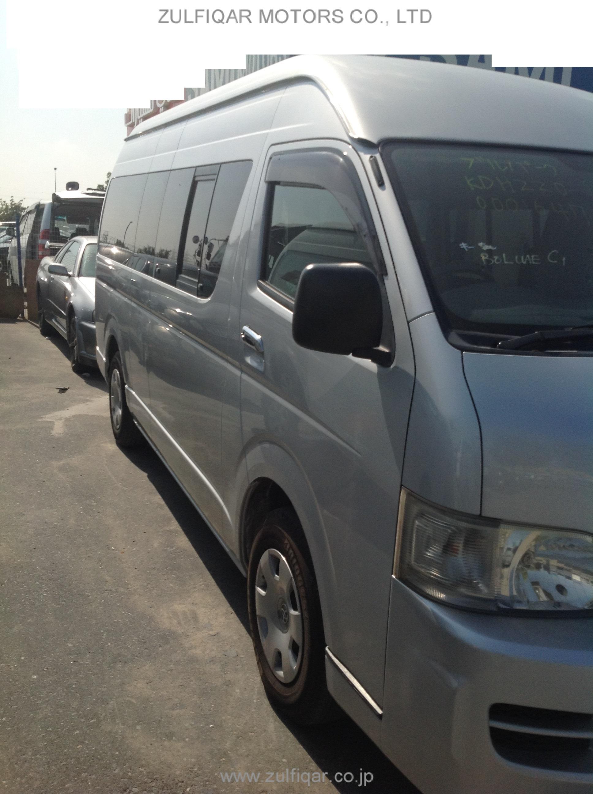 TOYOTA HIACE 2005 Image 2