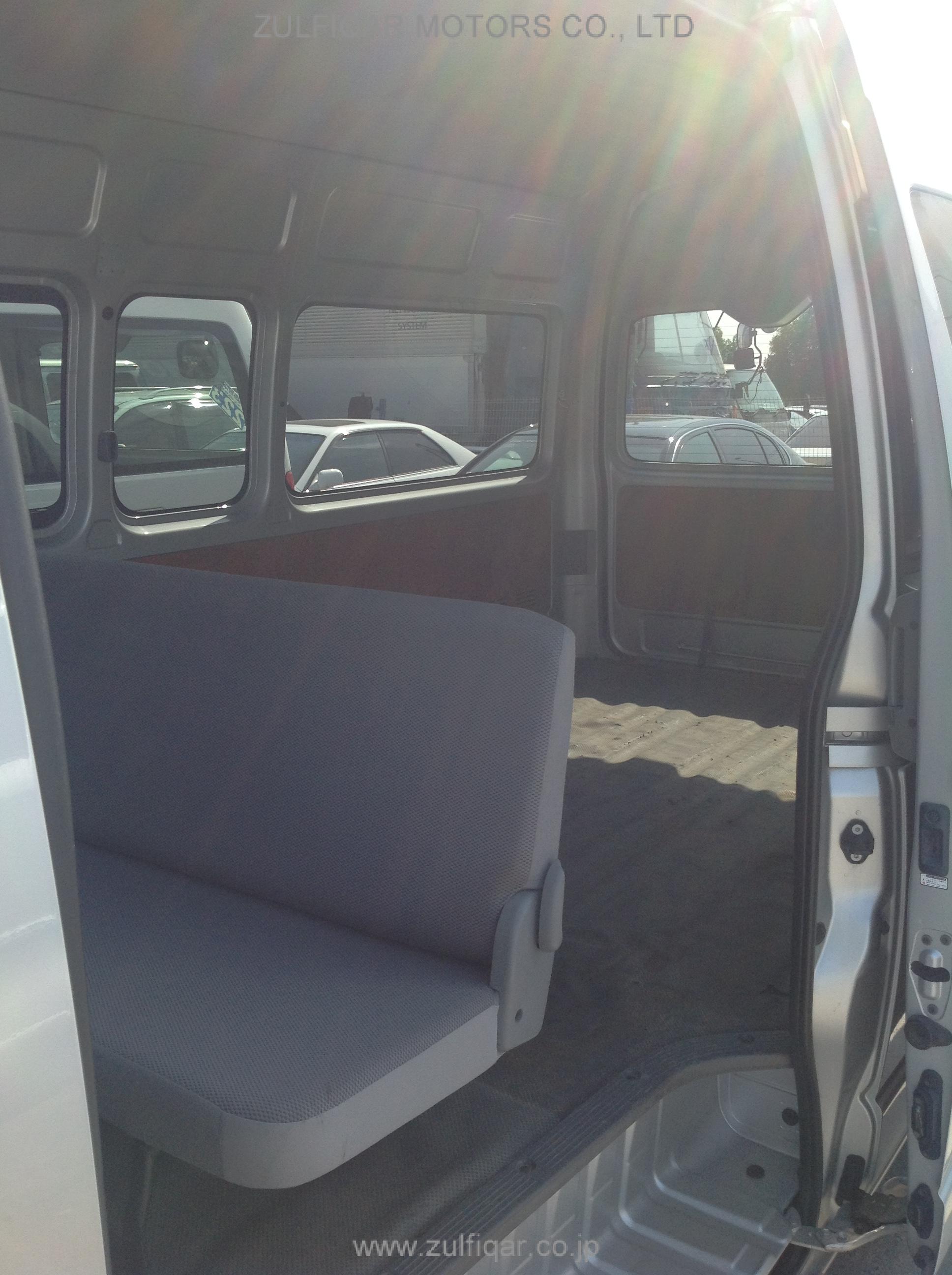 TOYOTA HIACE 2005 Image 6