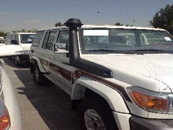 TOYOTA LAND CRUISER 2015 Image 2