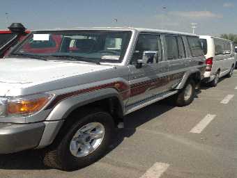 TOYOTA LAND CRUISER 2015 Image 3