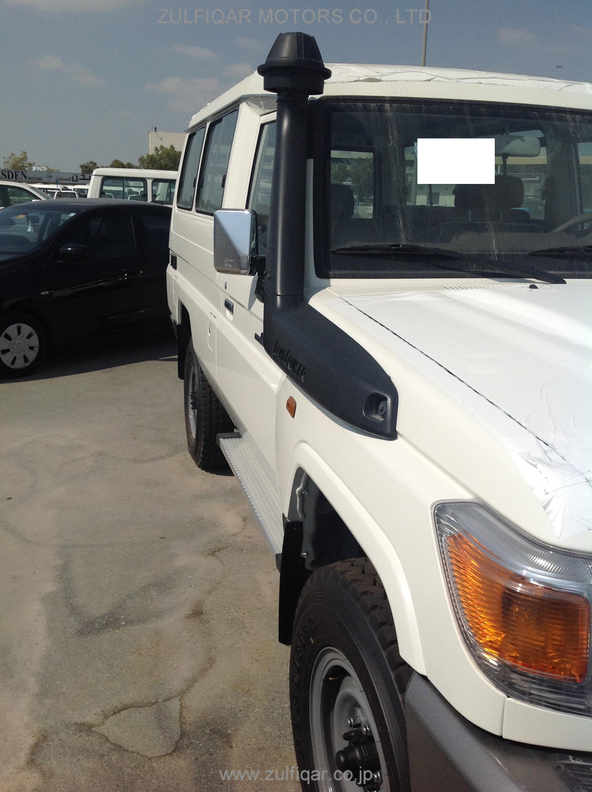 TOYOTA LAND CRUISER 2015 Image 2