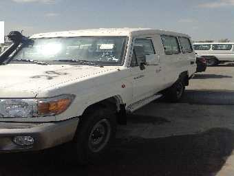 TOYOTA LAND CRUISER 2015 Image 3