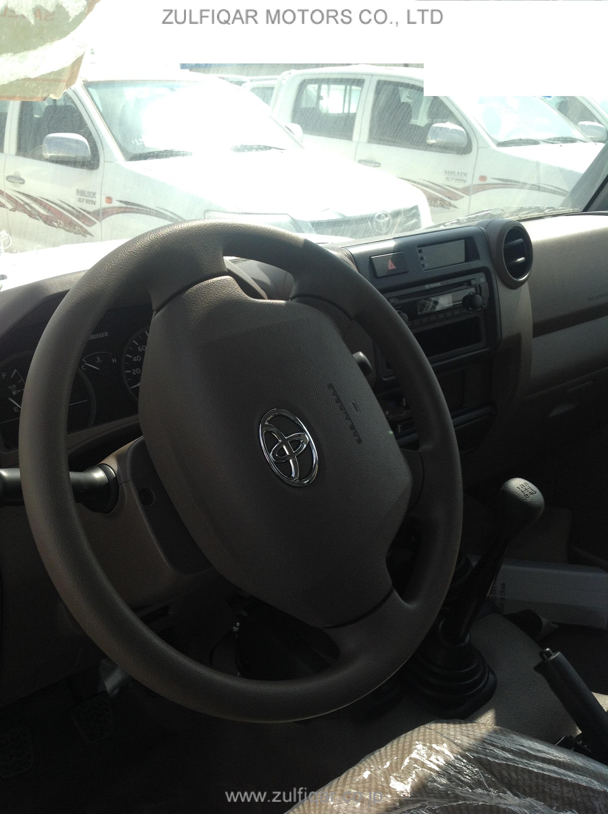 TOYOTA LAND CRUISER 2015 Image 5