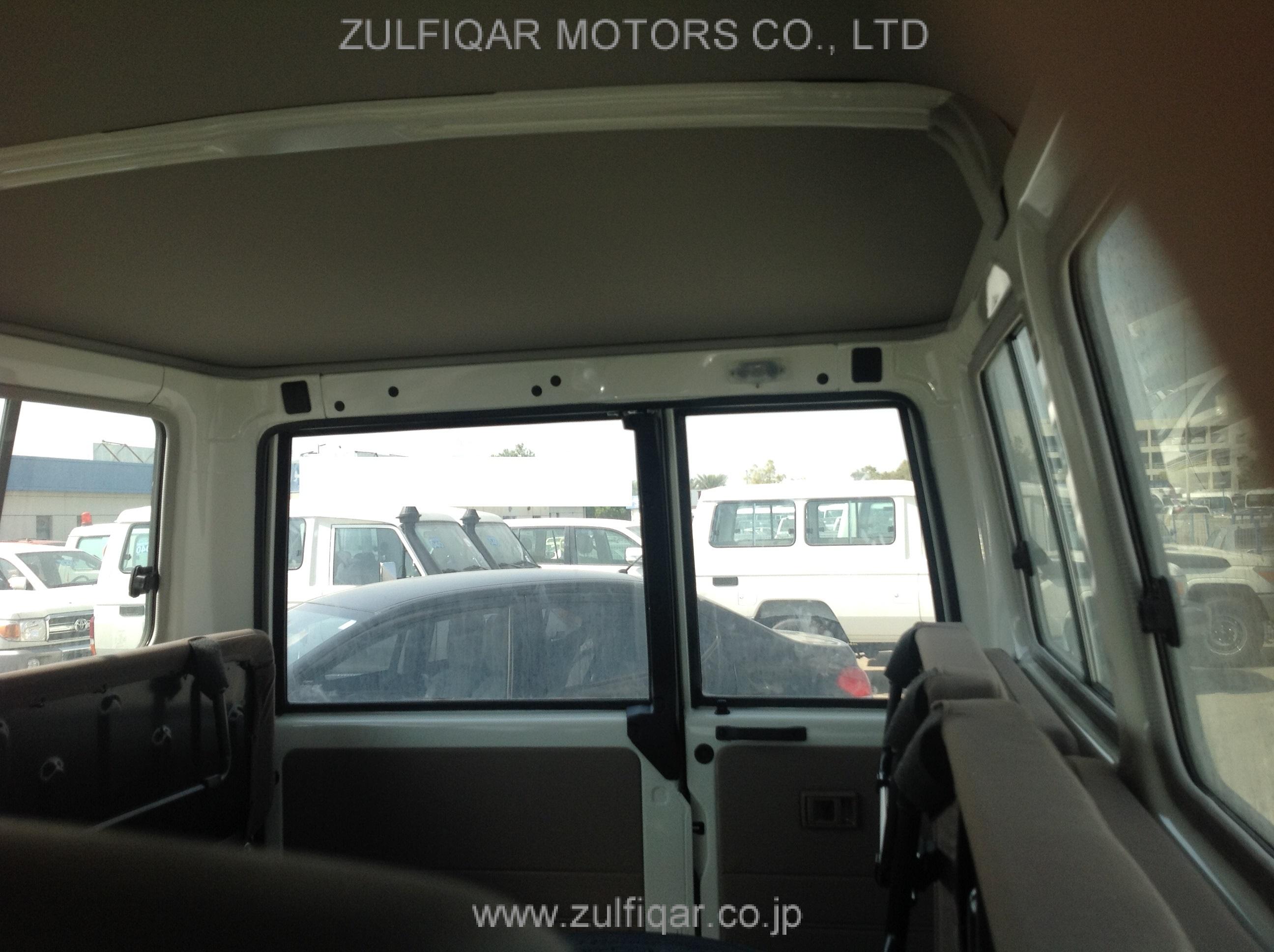 TOYOTA LAND CRUISER 2015 Image 6