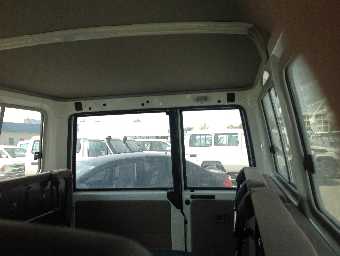 TOYOTA LAND CRUISER 2015 Image 6