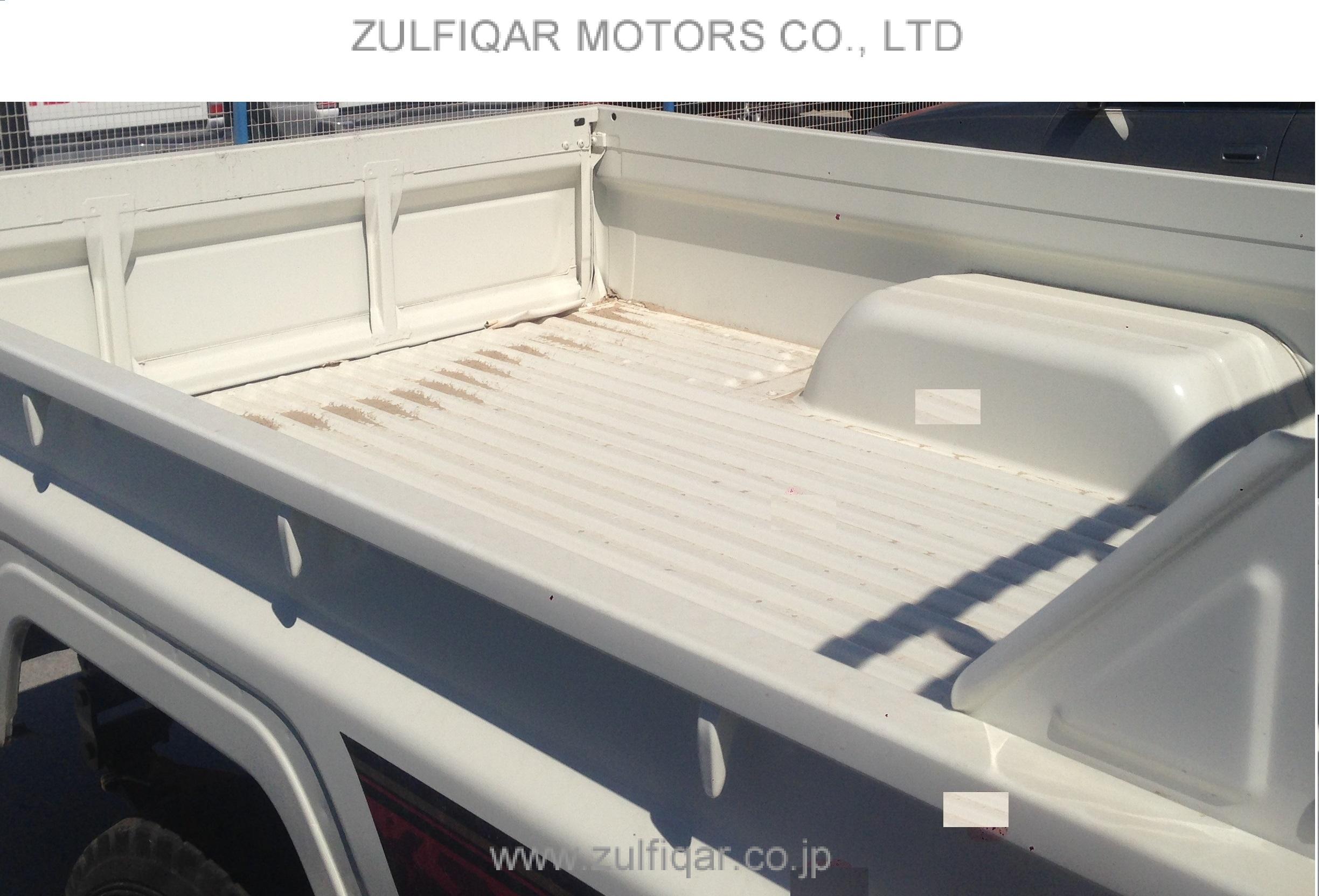 TOYOTA LAND CRUISER 2015 Image 5