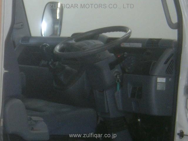 MITSUBISHI CANTER GUTS TRUCK 2009 Image 3