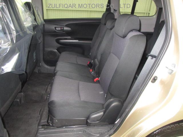 TOYOTA WISH 2013 Image 11