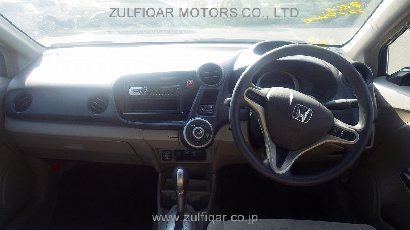 HONDA INSIGHT 2010 Image 8