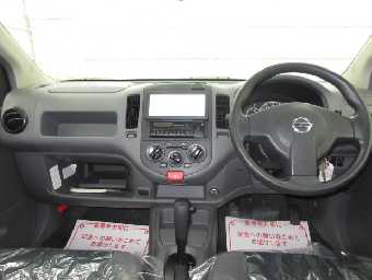 NISSAN A.D S/V 2010 Image 2