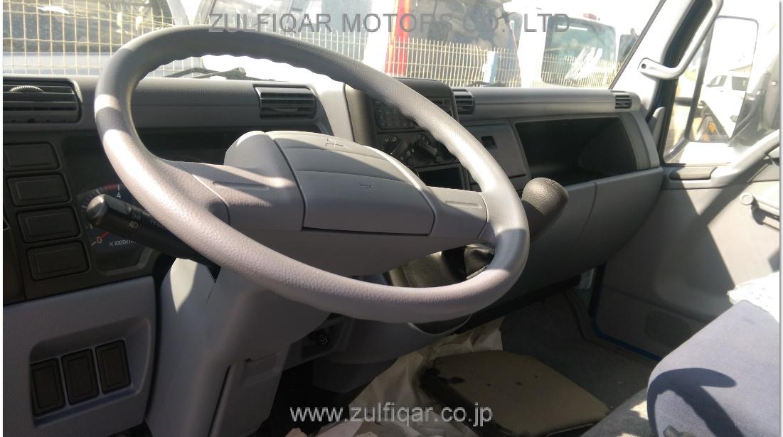 MITSUBISHI CANTER TRUCK 2015 Image 4